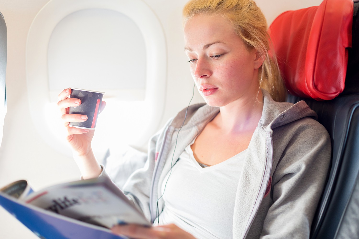 Six ways to make your long flight suck less by popular travel blogger My Beauty Bunny
