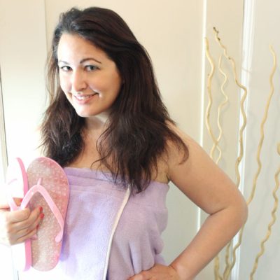 Spa Essentials - Bella il Fiore Spa Wrap and Flopz Massaging Flip Flops