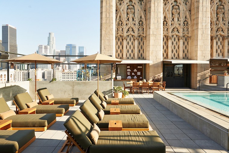 Best Rooftop Bars in Los Angeles - Ace Hotel Rooftop Pool Downtown Los Angeles DTLA - Best rooftop bars in Los Angeles by travel blogger My Beauty Bunny