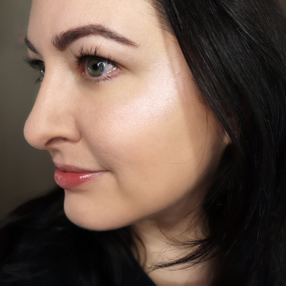 Wet N Wild MegaGlo Highlighter in Halo Goodbye - Wet N Wild MegaGlo Highlighter Review by popular Los Angeles cruelty free beauty blogger My Beauty Bunny