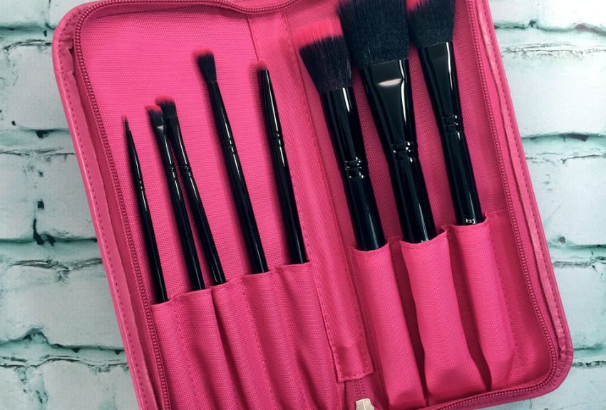Pink Vegan Makeup Brushes