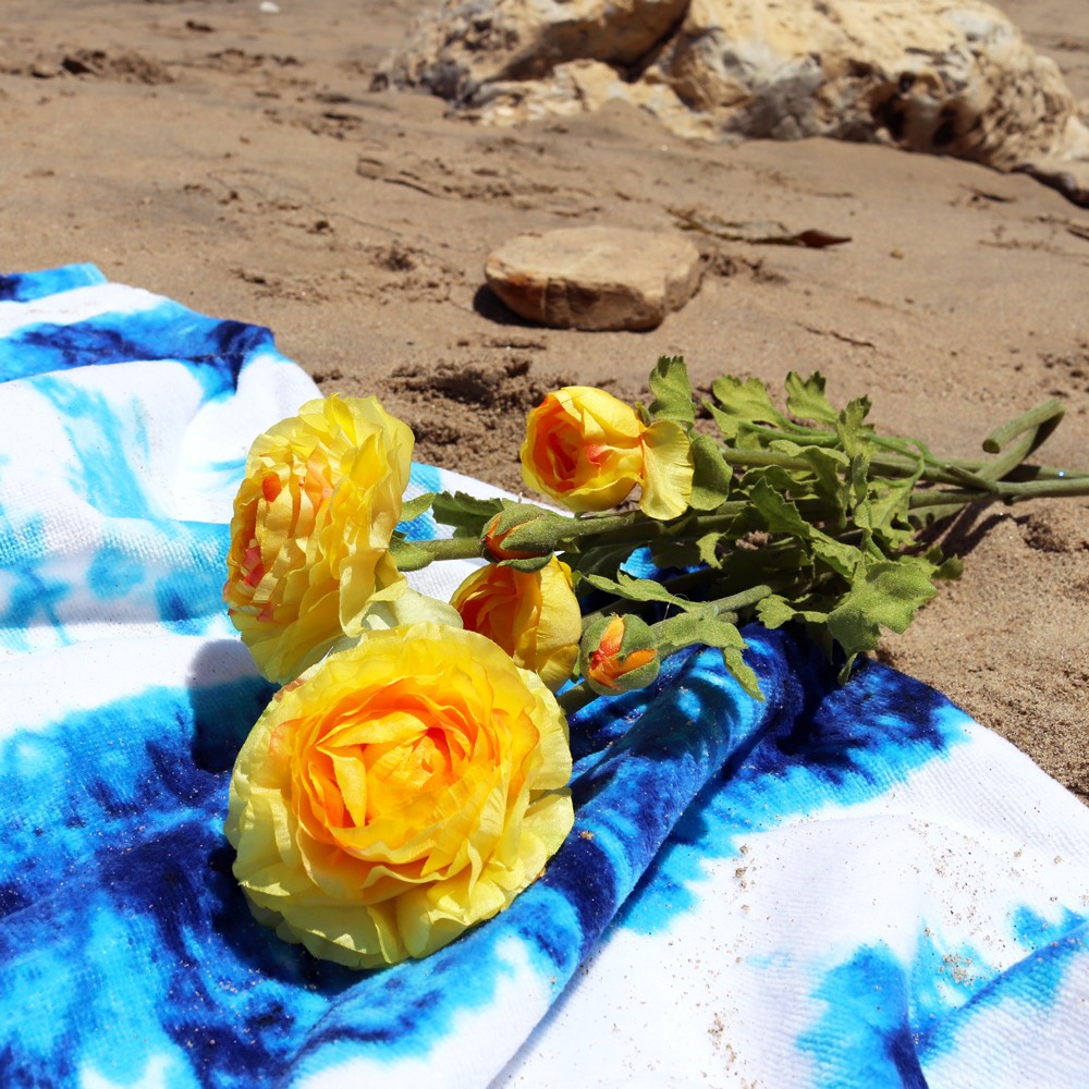 Nearly Natural yellow ranunculus silk flowers - Nearly Natural Flowers for People Without Green Thumbs featured by popular Los Angeles lifestyle blogger, My Beauty Bunny